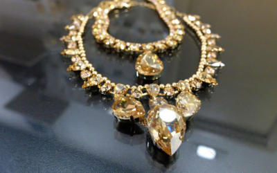 How Fashion Bib Necklaces Can Change Your Vibe