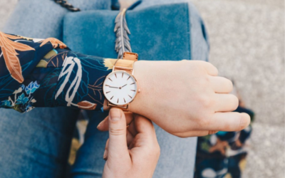 How is a womens wrist watch Distinct from the Men’s?